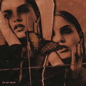 一大早王乙就起来等汽车
